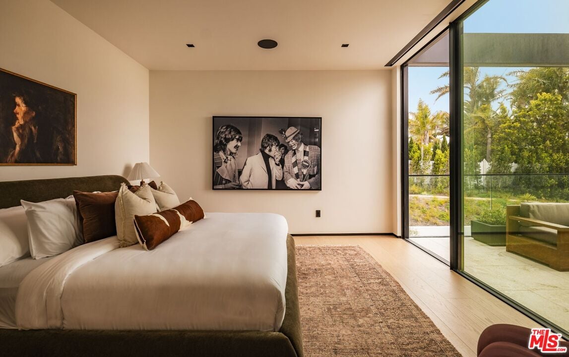 Skyreach Manor, Dume Dr, 90265