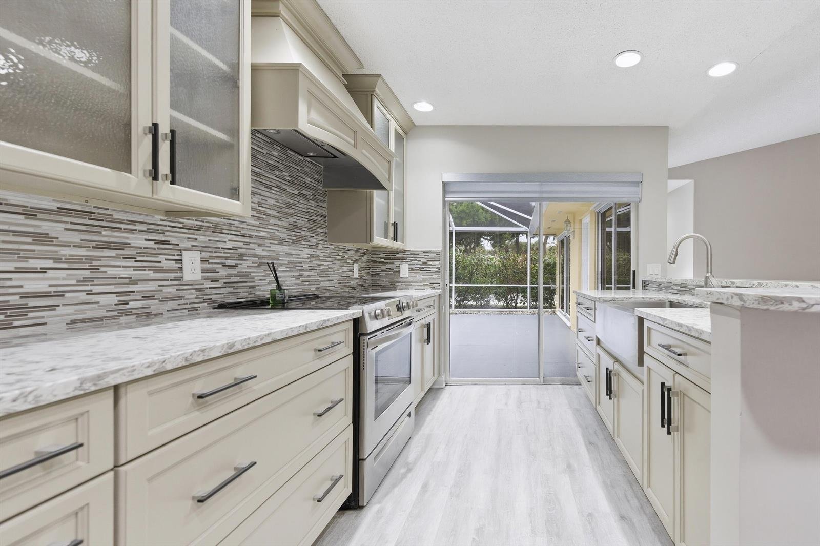 4904 Lake Catherine Dr