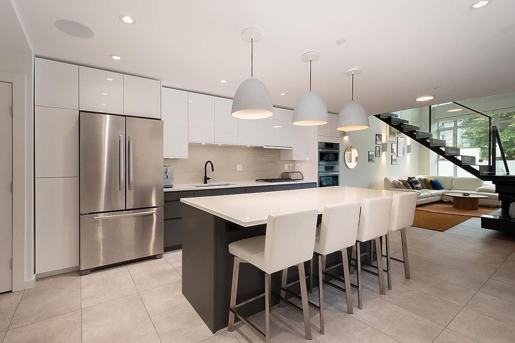 1525 Bellevue Ave, #104