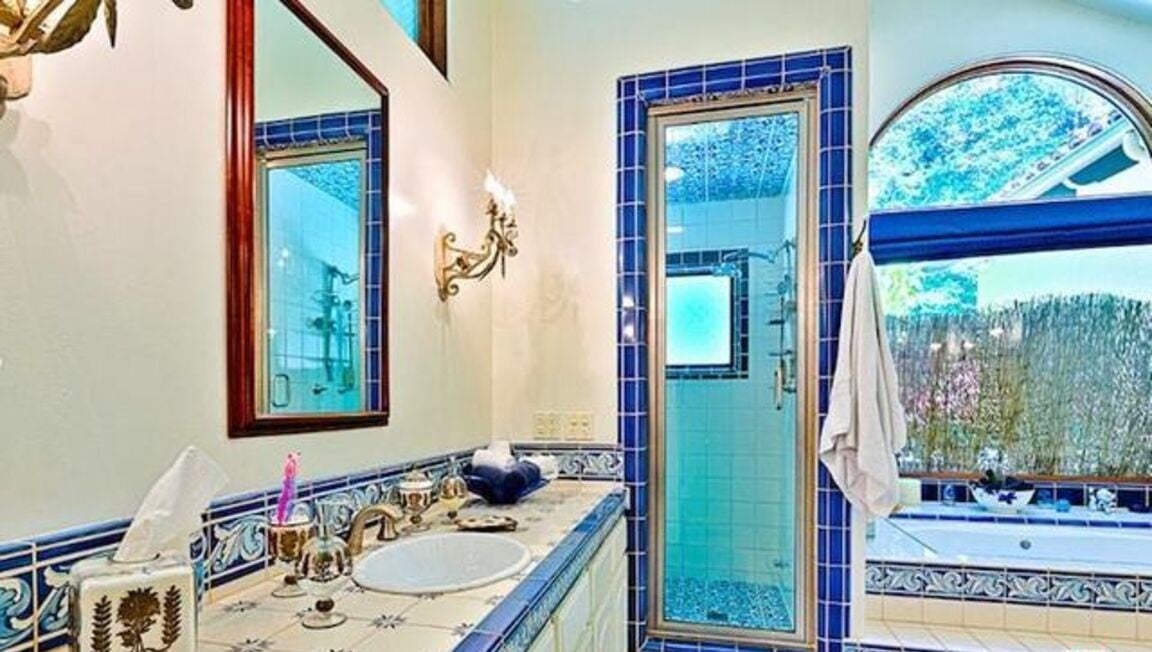 Zenith Crest, Summit Cir, 90210