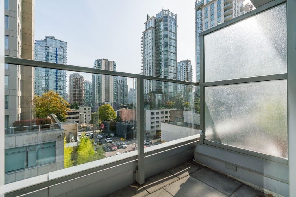 833 Seymour St, #502