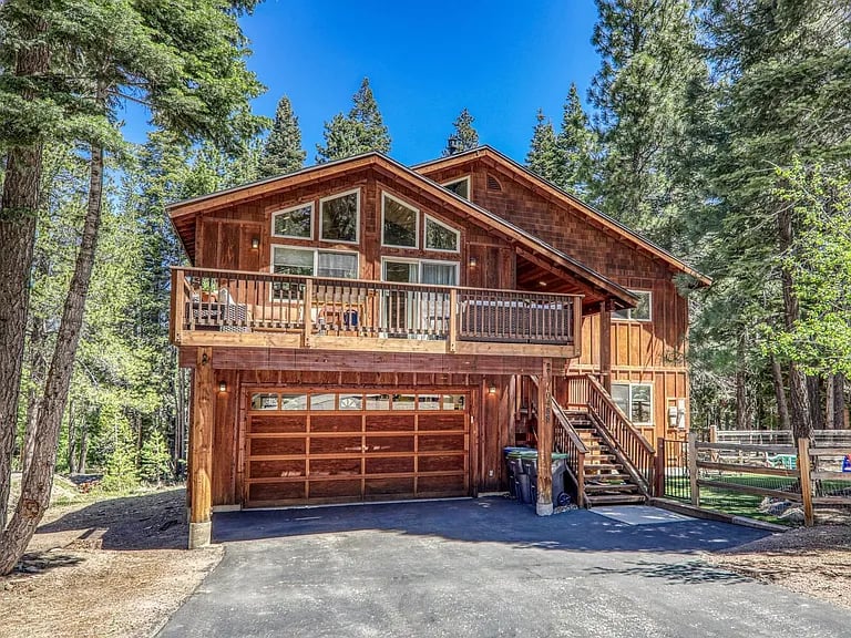 10488 Heather Rd