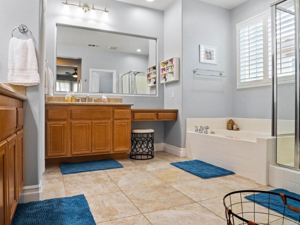 1176 Parkview Dr