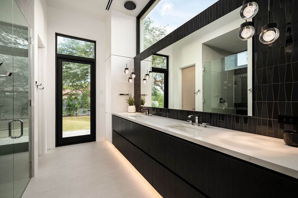 New construction luxury modern home in Paradise Valley, Arizona