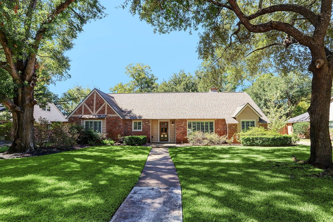 707 Cherrybark Ln