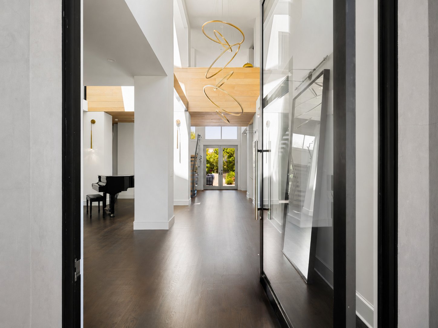 Architectural Modernism, Bay Views, and Exceptional Outdoor Living