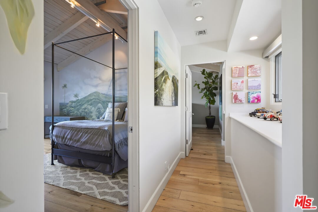 Solis Vista, Serra Rd, 90265