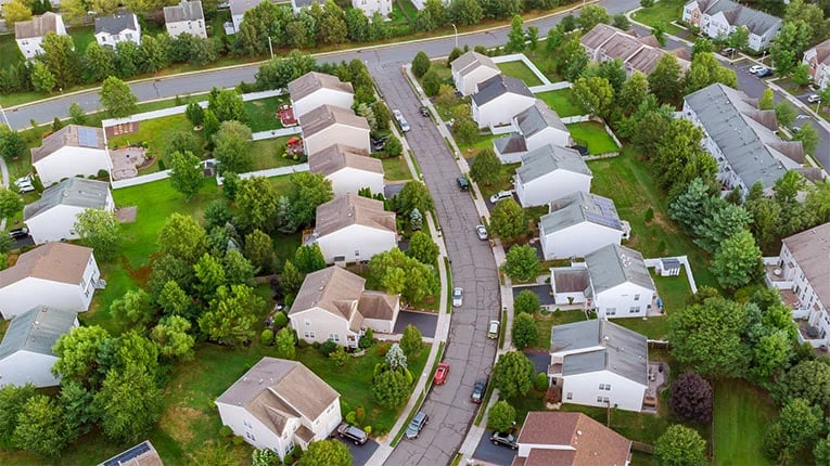 What to Look for in a Neighborhood Before Buying a Home