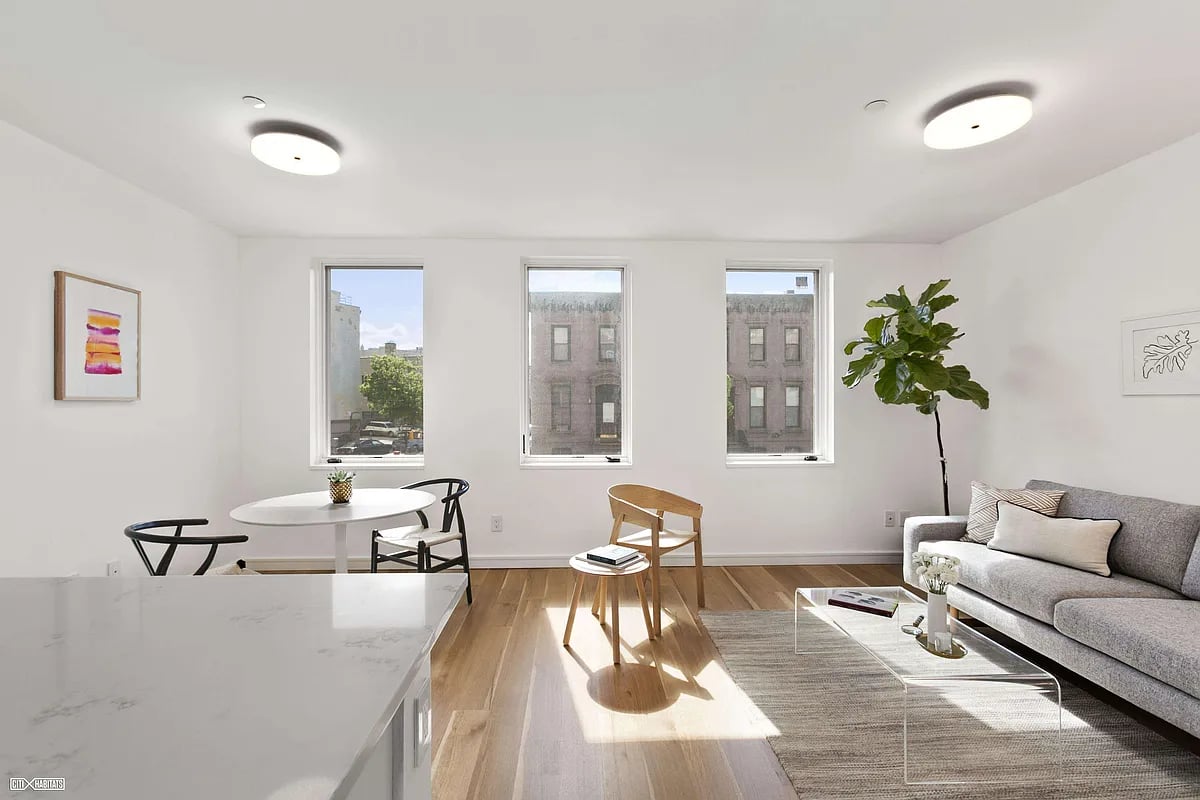 583 Franklin Avenue Unit: 3