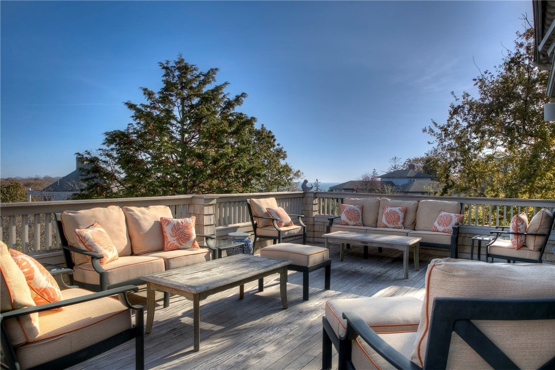 1 Highland Pl
