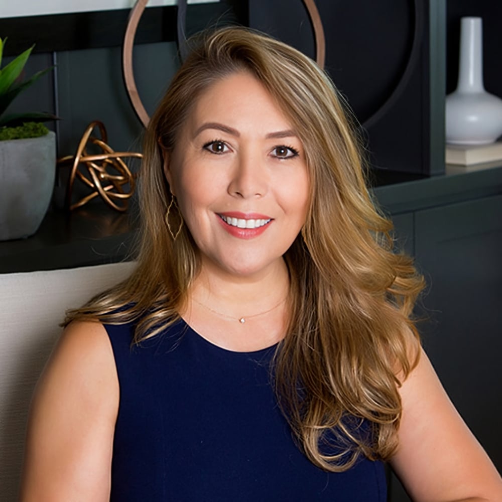 Susie Flores-Niño Austin, TX Real Estate Agent Headshot