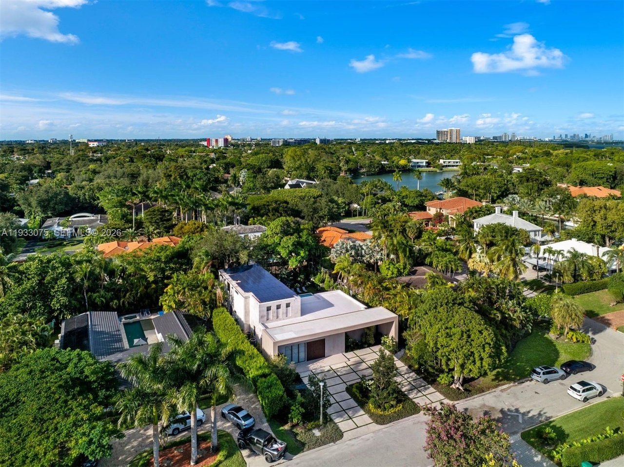661 Melaleuca Ln