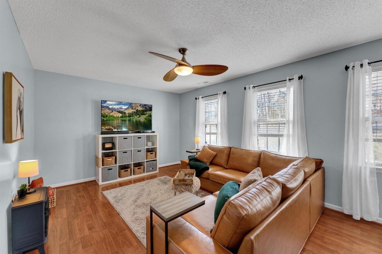 519 Kinsman Ct