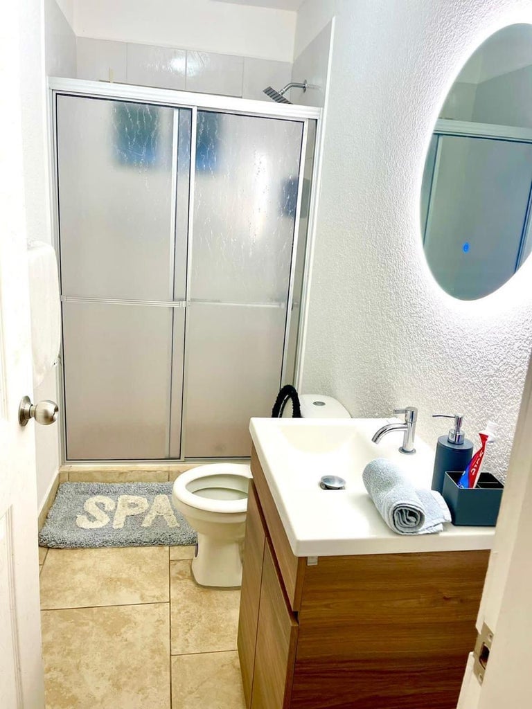 3-D Condo, Ludy’s Village