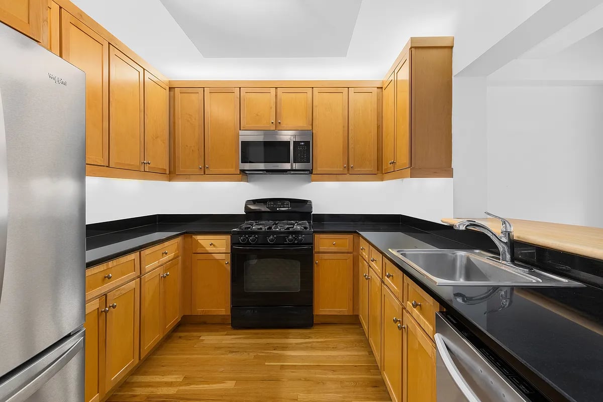 53 North Moore St, #4D