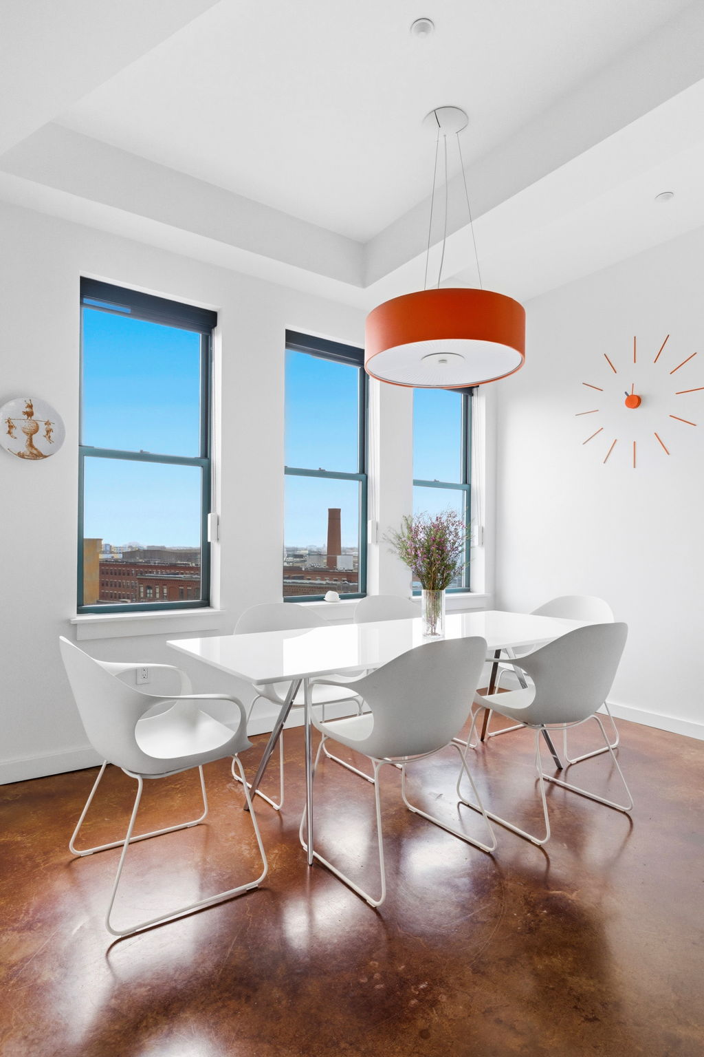 Sowa Full Service Condo