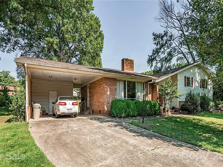 1900 Shoshone Ct