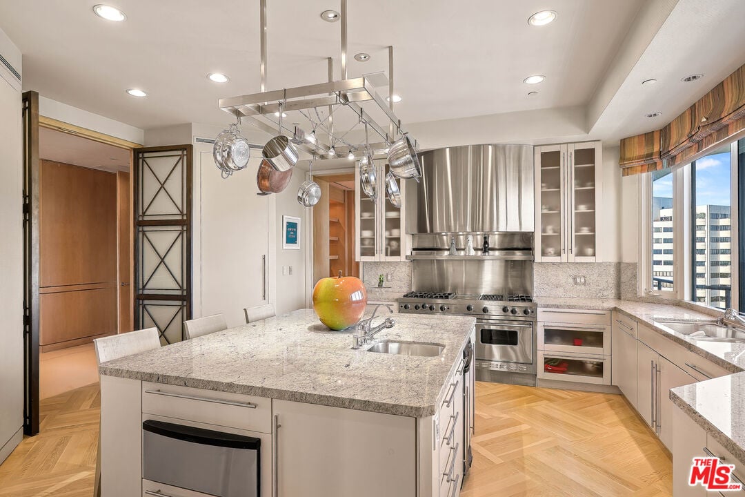 10601 Wilshire Blvd Unit: 20C