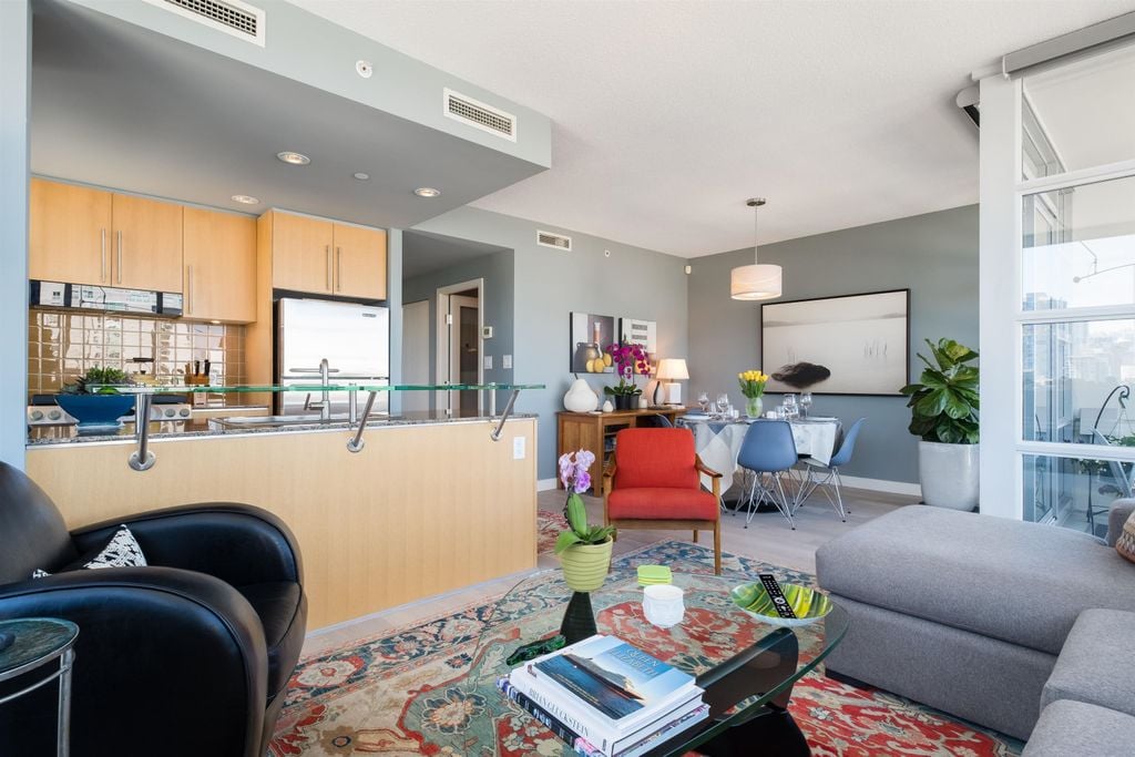 638 Beach Cres, #1805