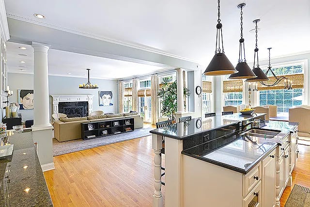 870 Sheridan Rd
