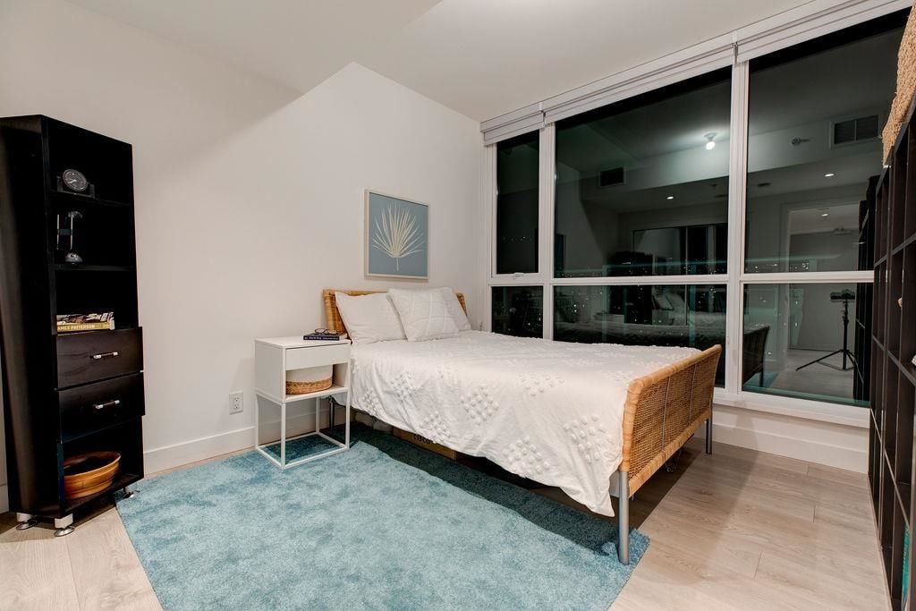 188 E Esplanade, #2205