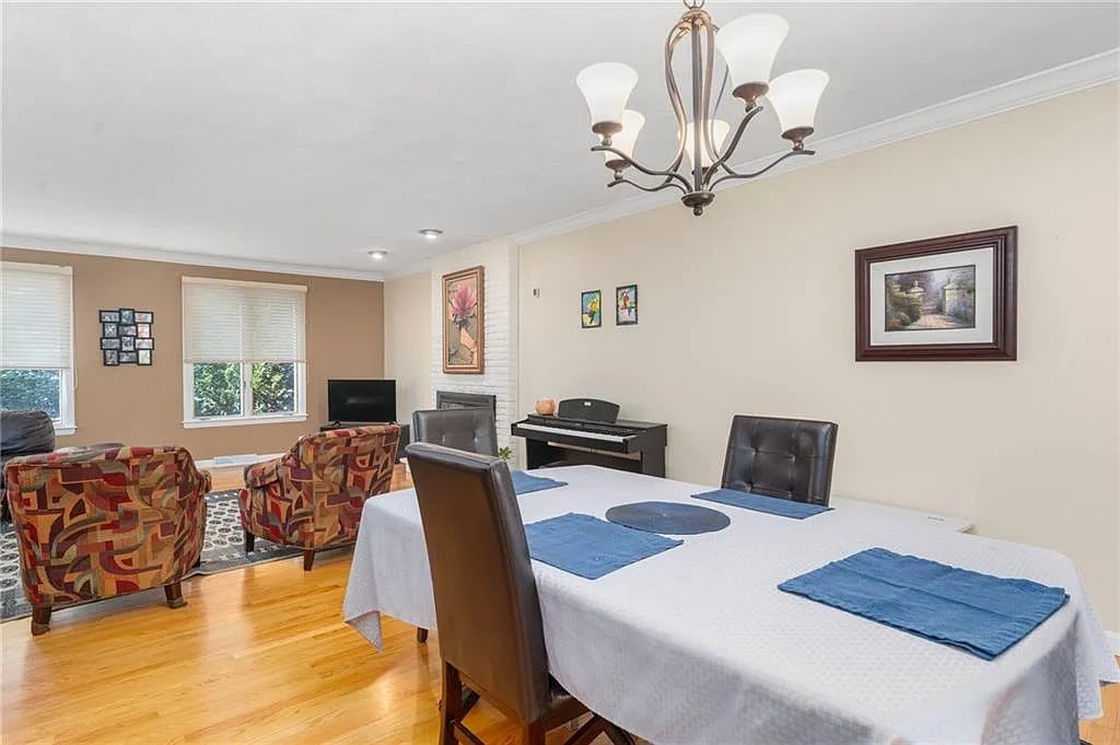 15 Beacon Hill Dr