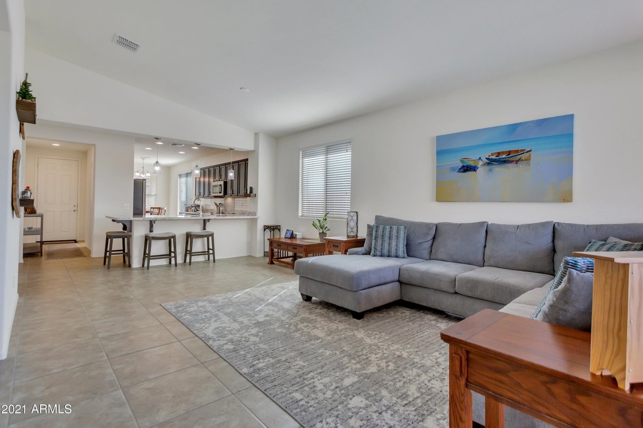 538 E Balao Dr