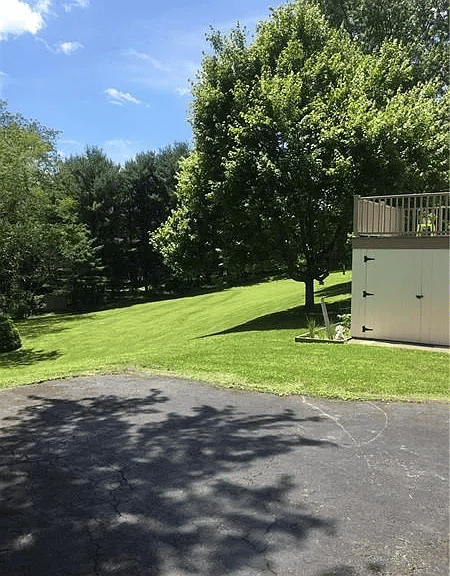 10 Glenmeade Rd