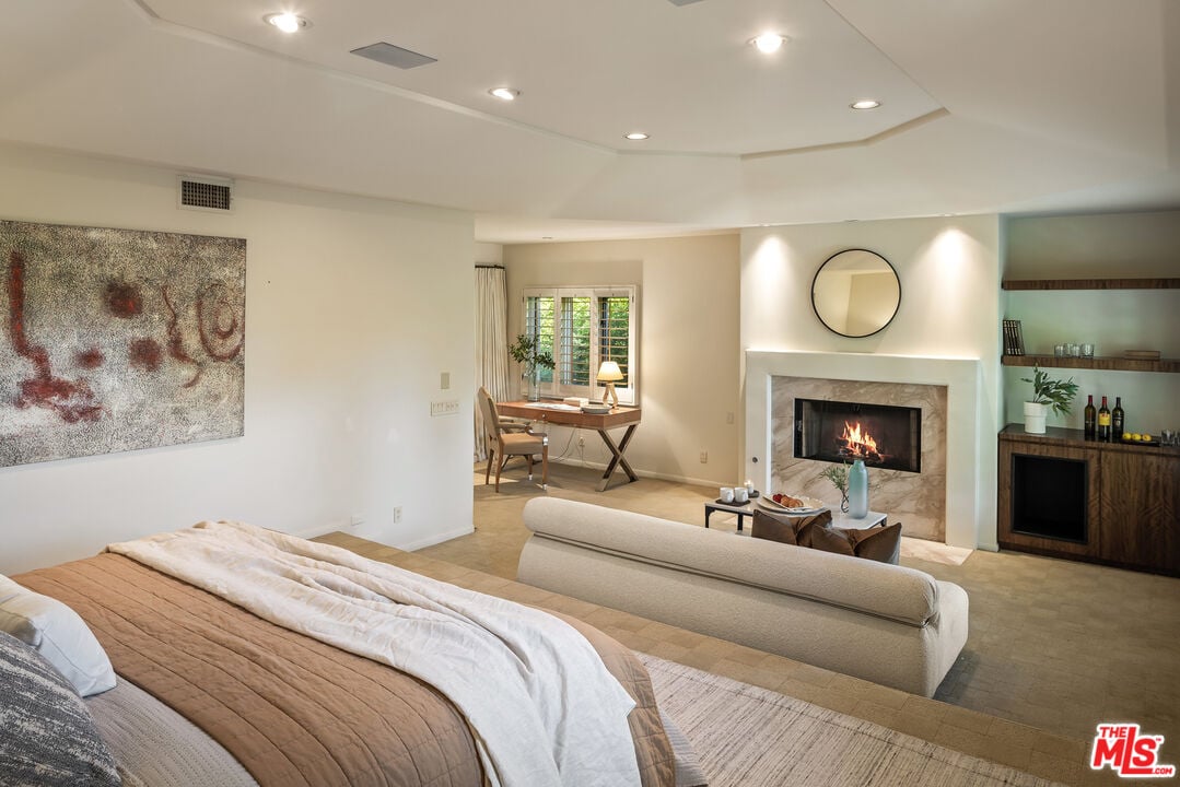 1200 N Doheny Dr