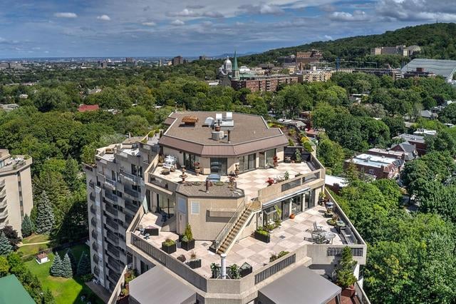 Sanctuaire du Mont-Royal | Signature penthouse with panoramic views