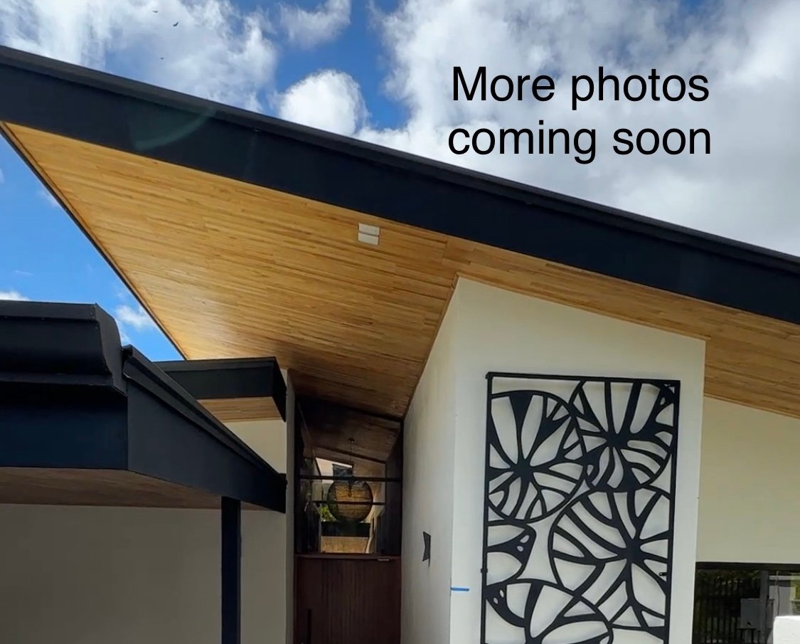 Uvita Tropical Urban Home, New Quality Build!