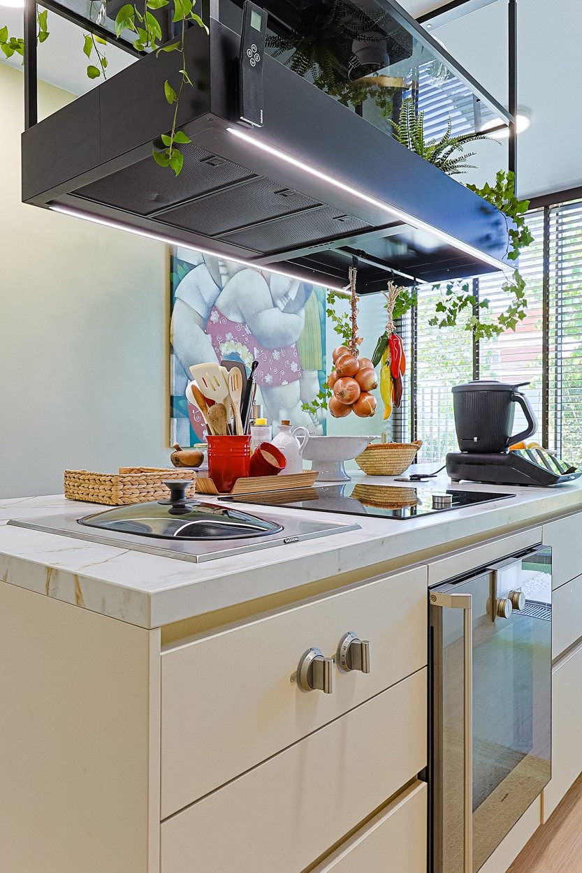 “The Green Villa” – Elegant Luxury Villa with Pool in Carnaxide, Oeiras