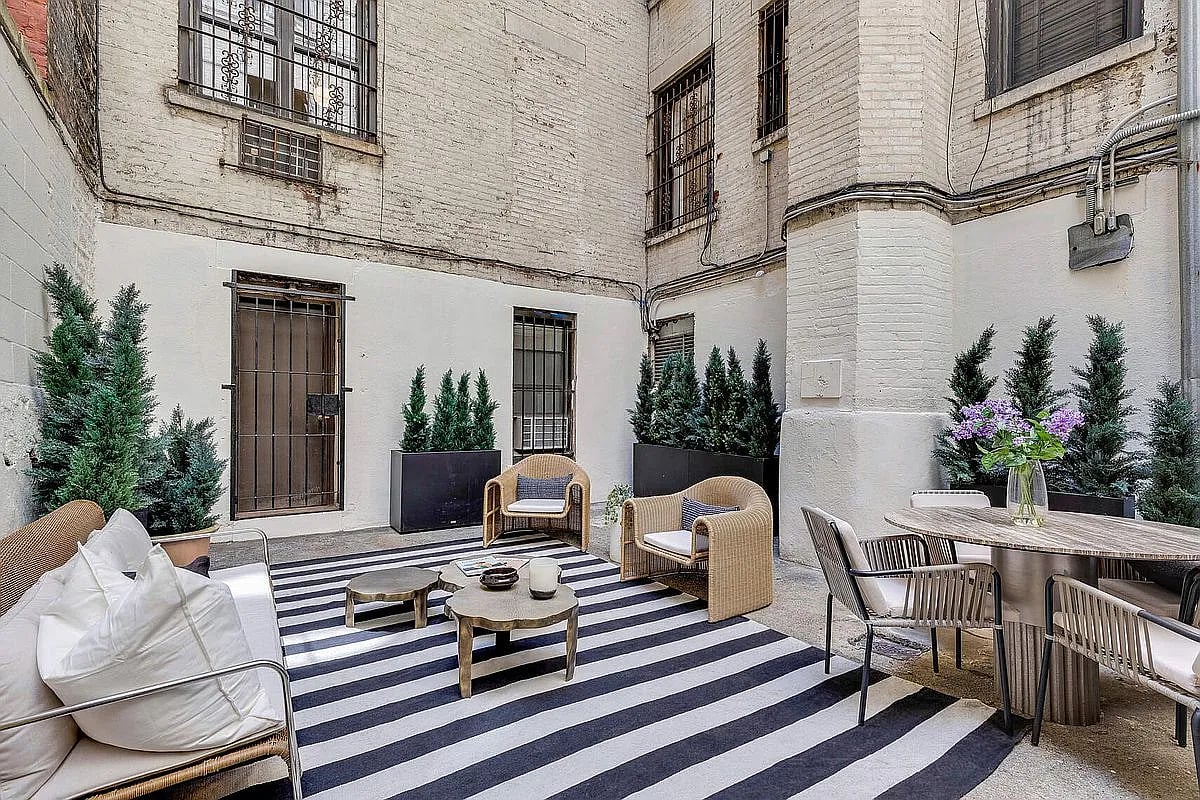 315 W 99th St APT 1B