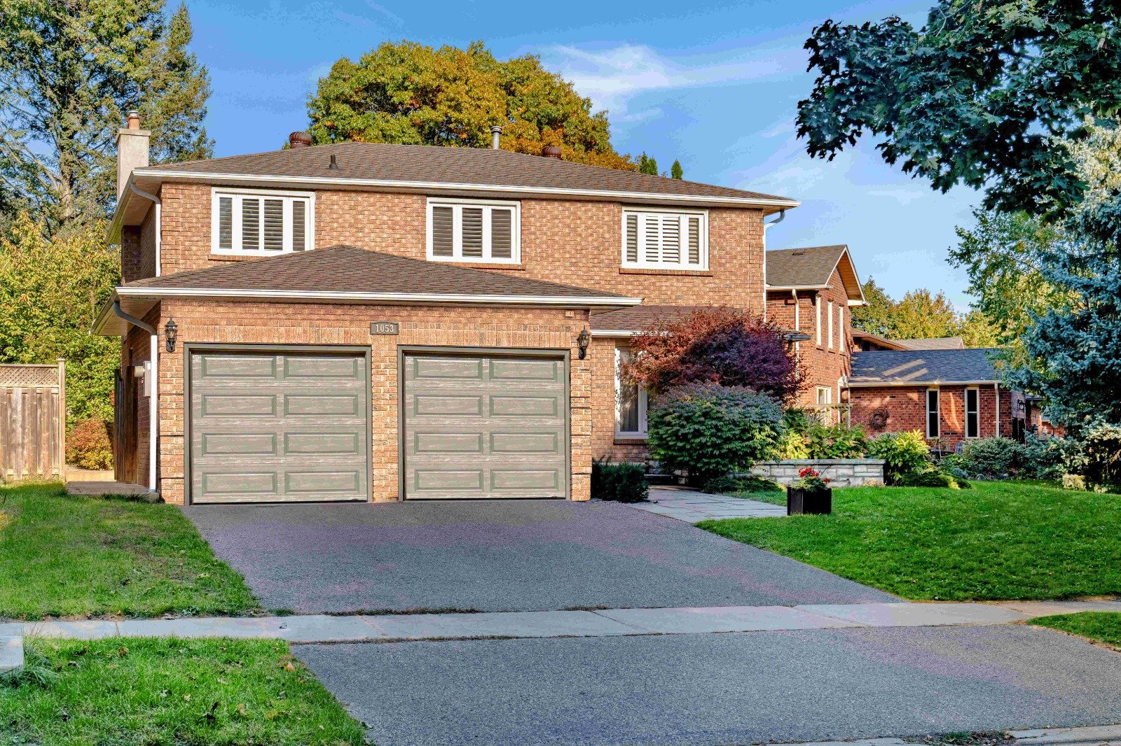 1053 Red Pine Cres