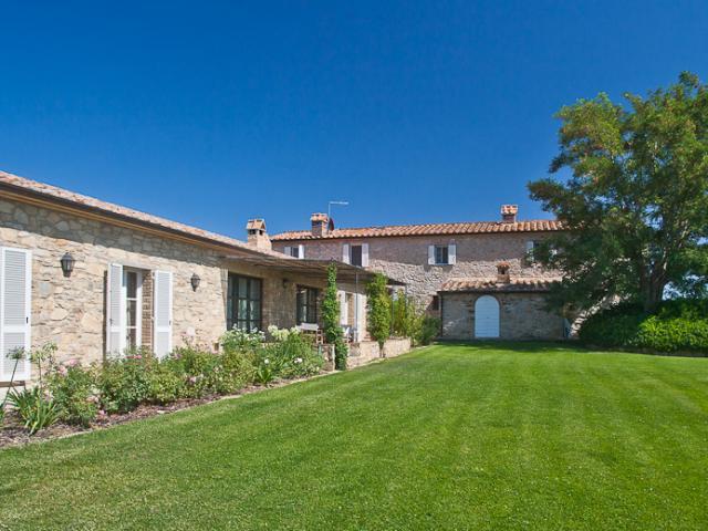 The White Retreat Tuscan House