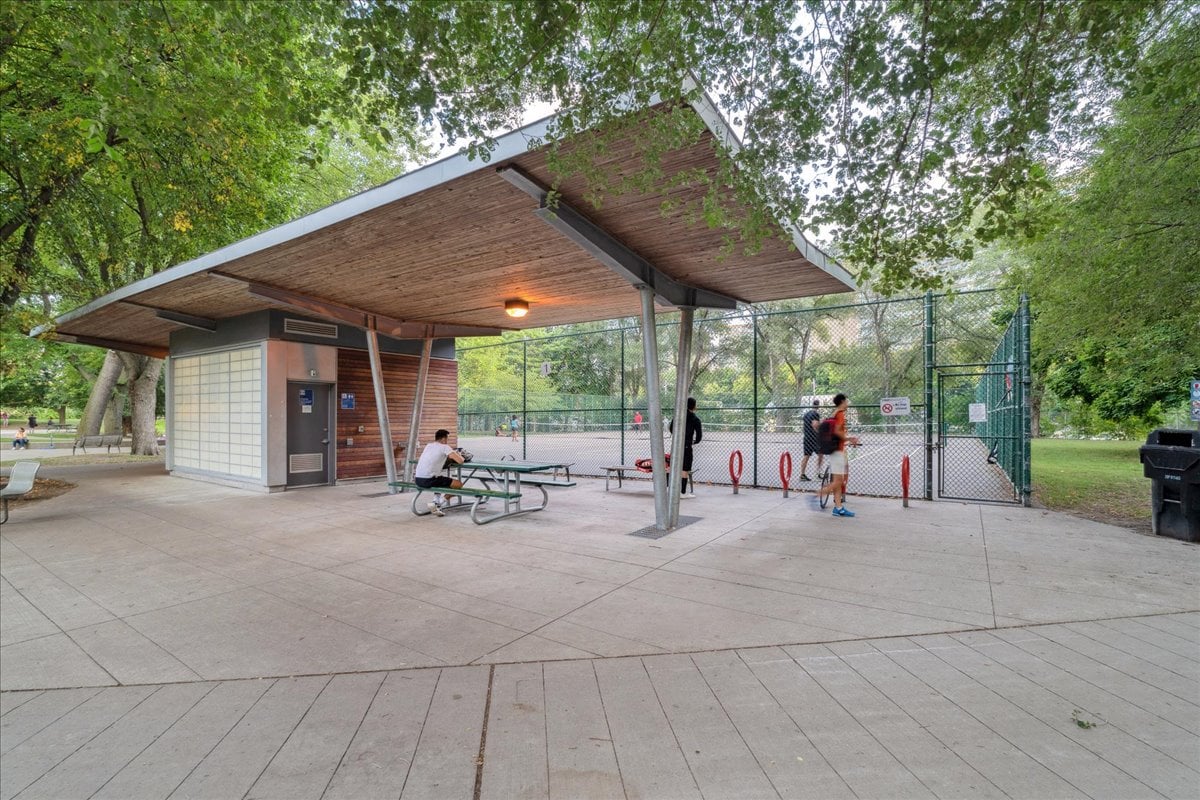 Executive Rental in Forest Hill