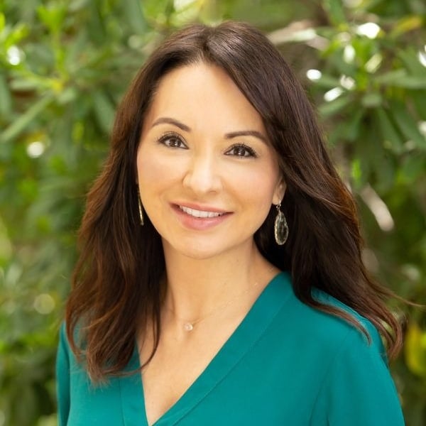 Veronica Hidalgo Walnut Creek, CA Real Estate Agent Headshot