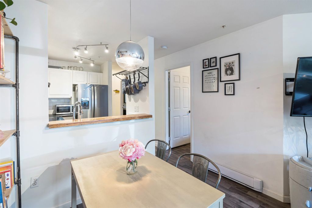 2388 Triumph St, #109