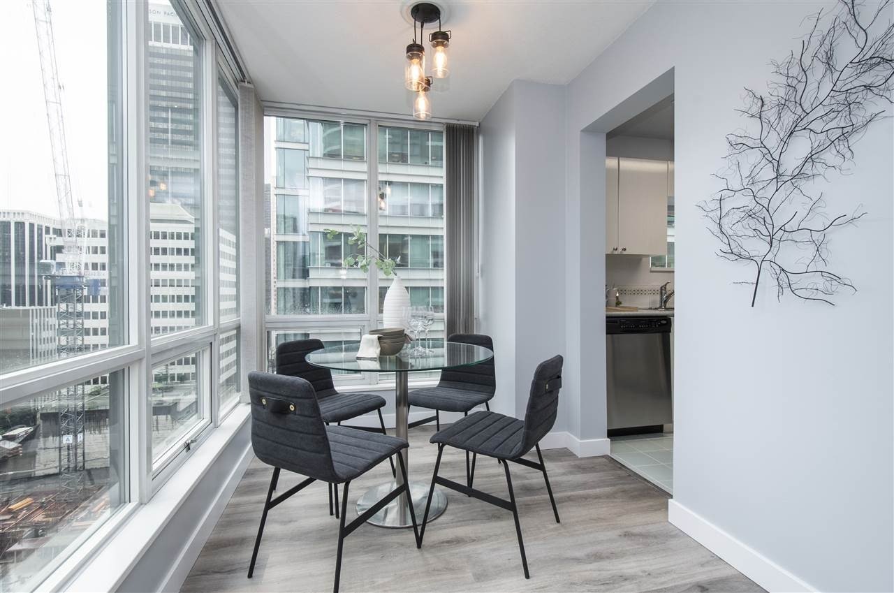 1166 Melville St, #1501