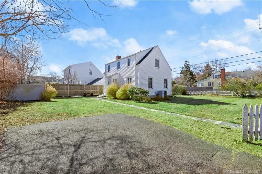 537 South Pine Creek Road