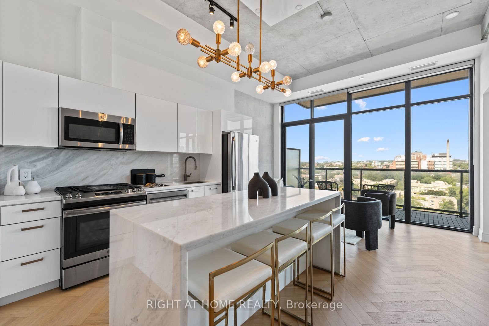 PENTHOUSE AT THE HARLOWE