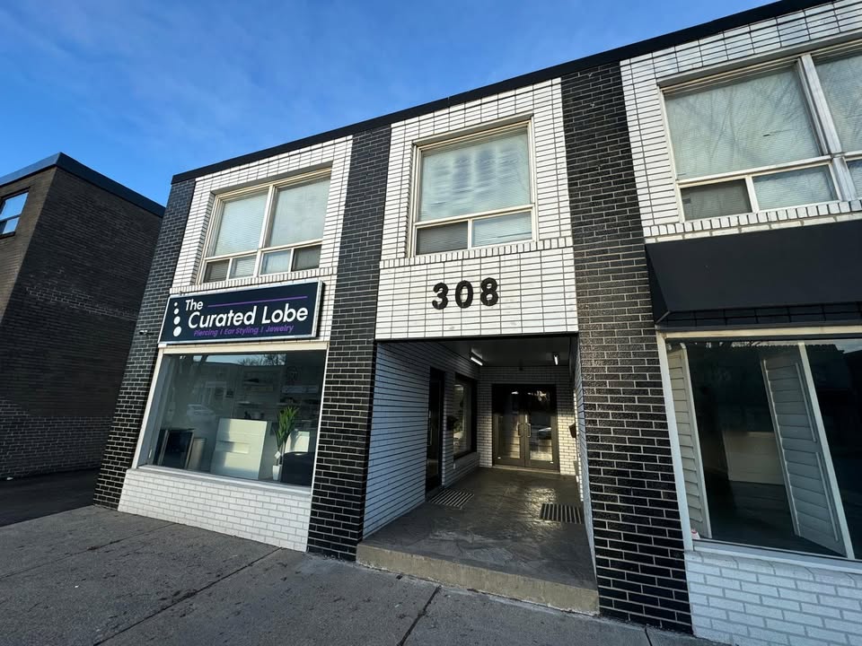 308 Lakeshore Road E 2