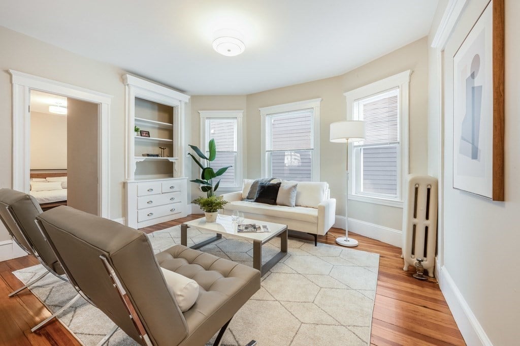 83 Conwell Ave #1