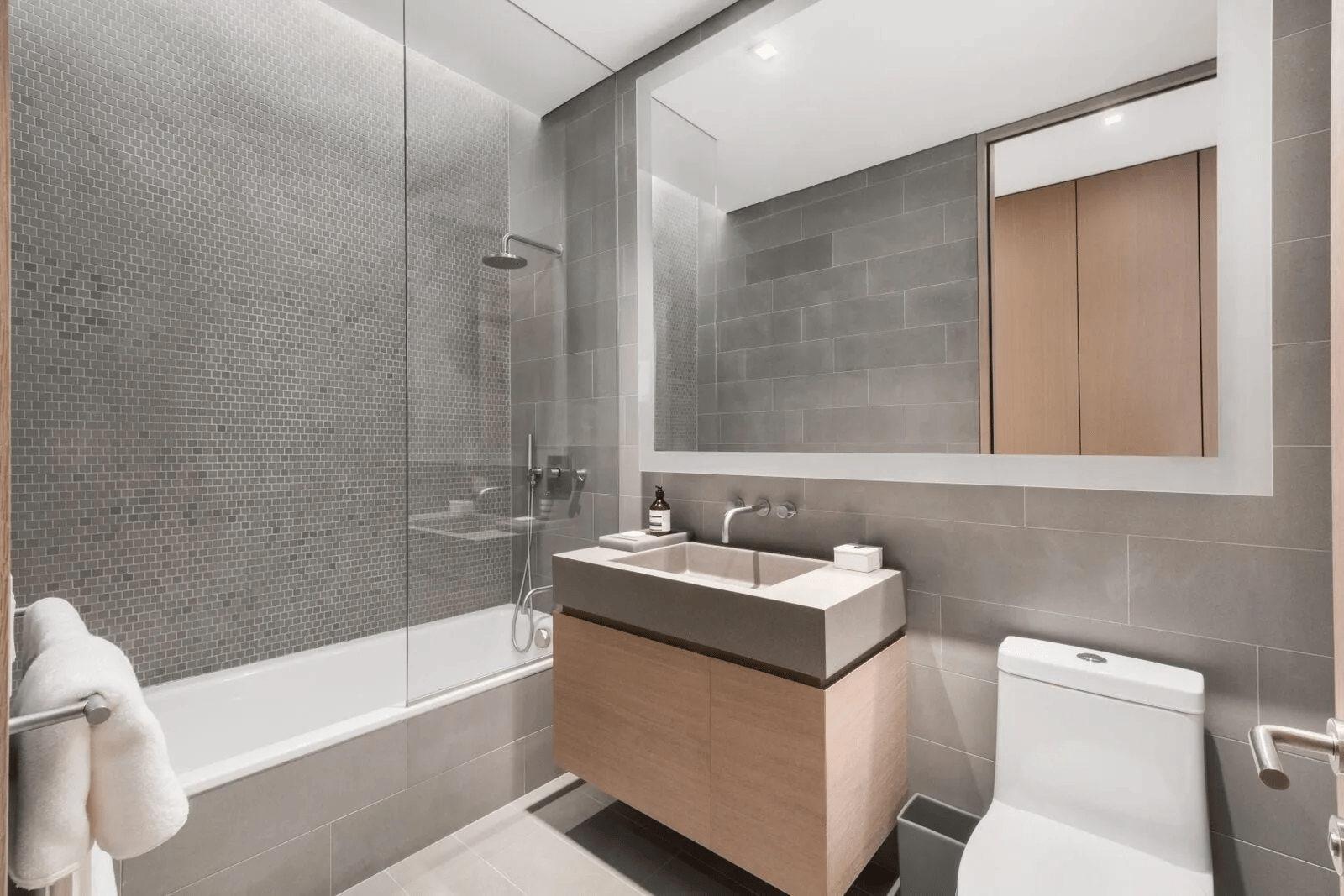49 Chambers Street #15D