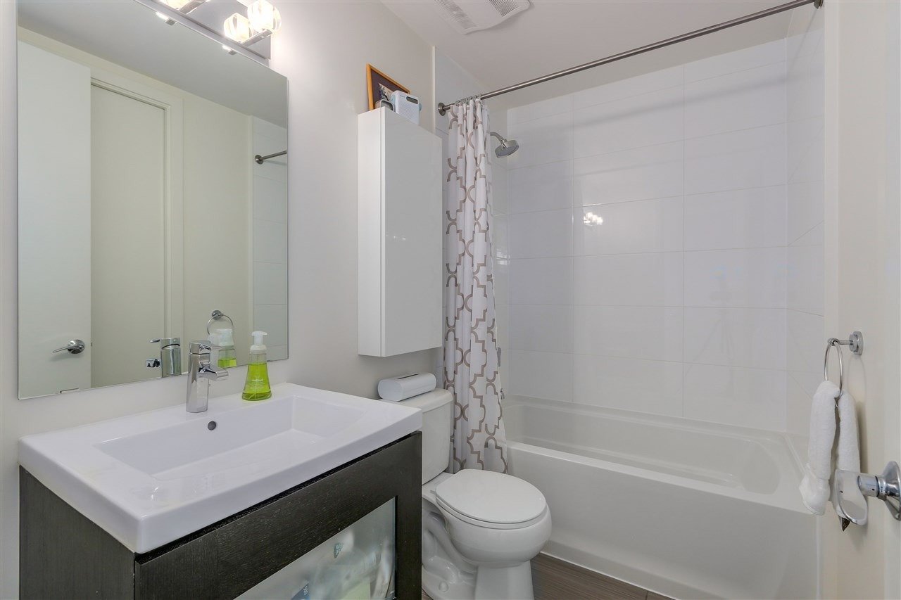 3333 Main St, #305
