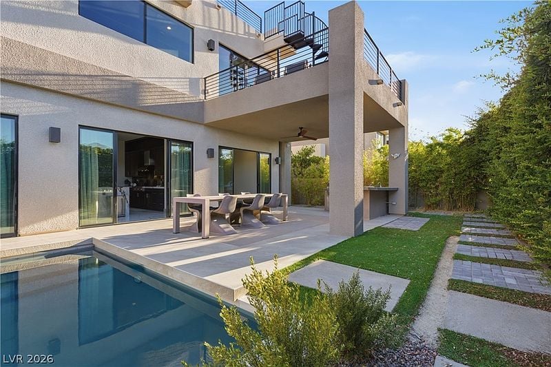 2790 La Bella Ct