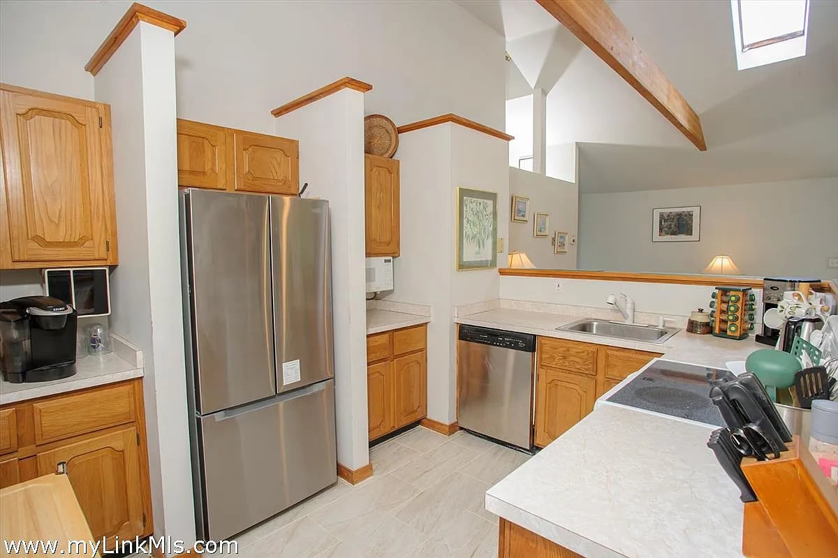 137 Charles Neck Way