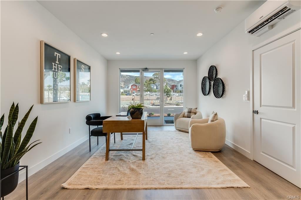 1196 Tiburon Way