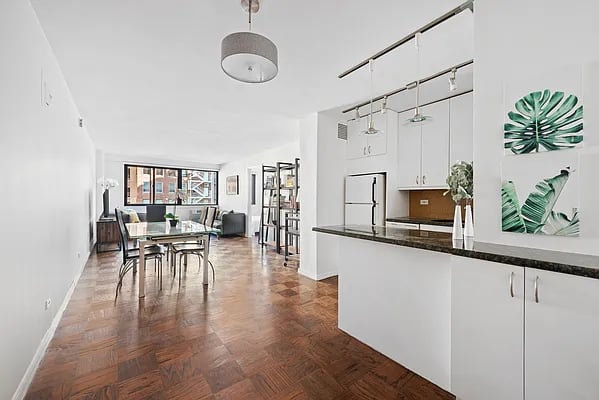 16 West 16th Street #10VN