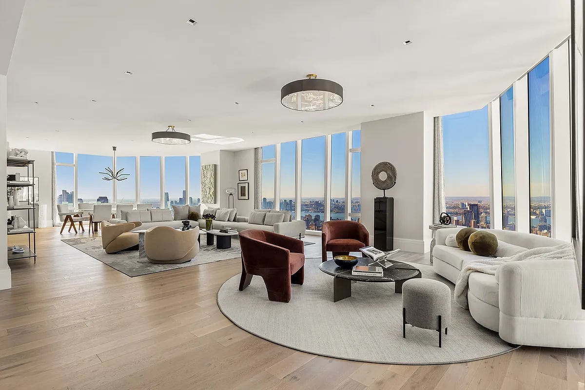 45 E 22nd St #52AB